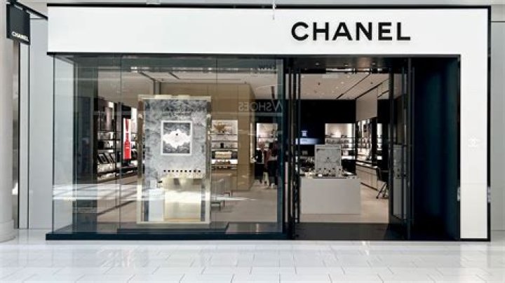Discover The Allure Of "c H A N E L U Z I Nude"